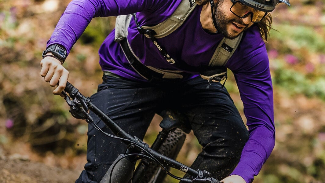 Cold weather dressing: Importance of wearing long sleeved thermal jerseys, arm and leg warmers